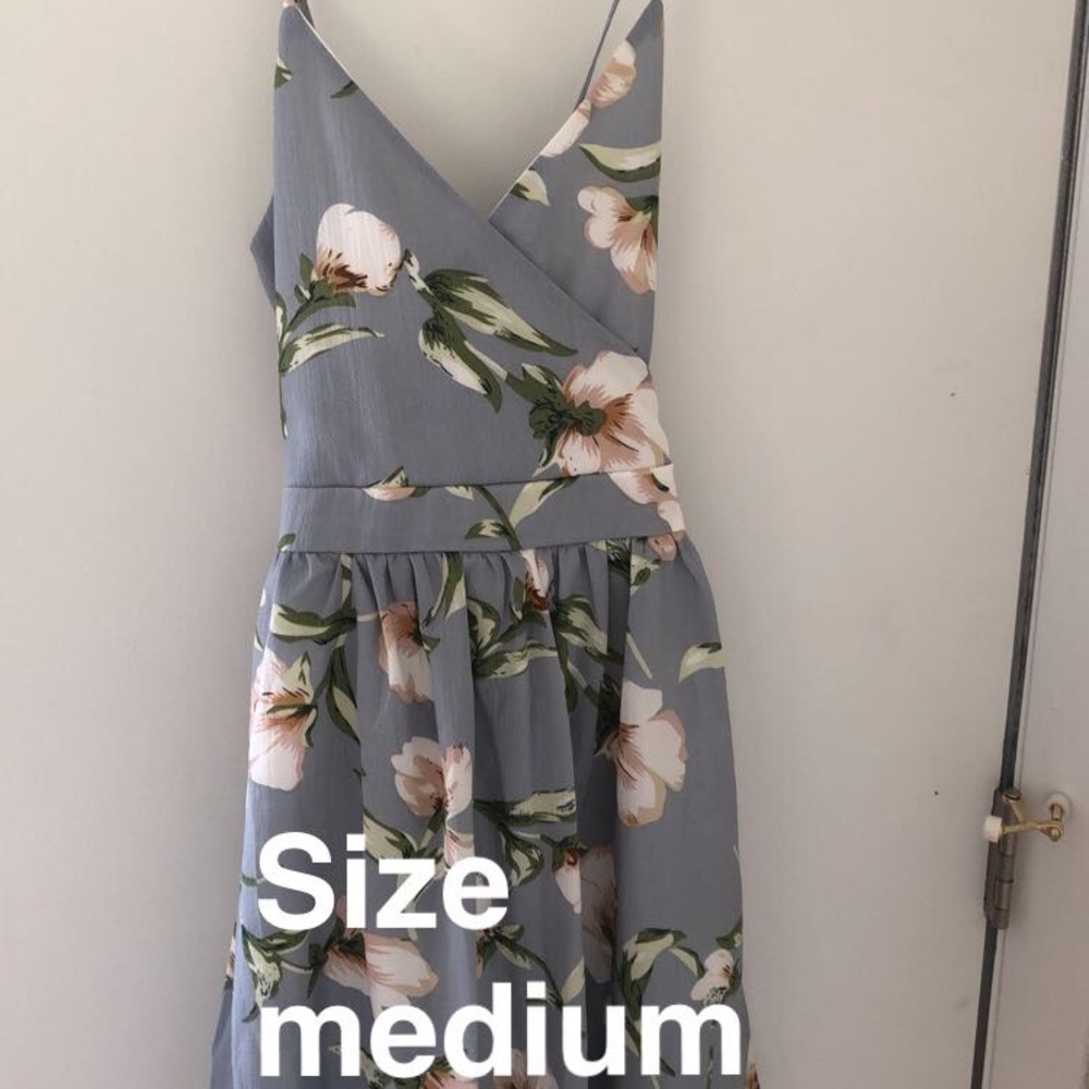 Medium floral dress - Picture 1 of 1